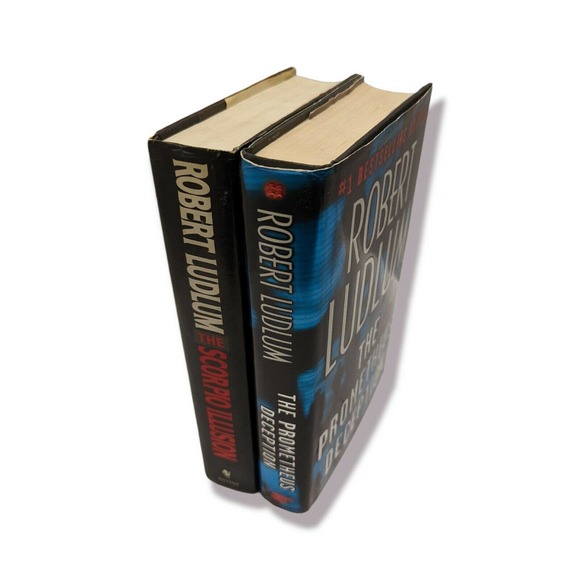 Robert Ludlum Book Lot, (2 Hardcover, 1st Edition) - Picture 10 of 10